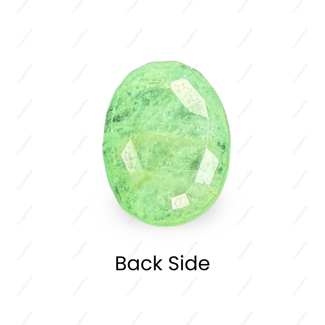 Natural Zambian Emerald (Panna) Gemstone – Oval Shape (6.45 Carat | 7.03 Ratti | 12.5 × 9.8 × 6.7 mm)