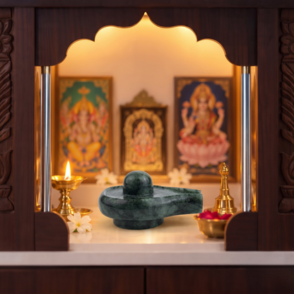 Natural Emerald (Panna) Shivling Idol (493 Carat | LBH: 7 × 5 × 3.2 cm)