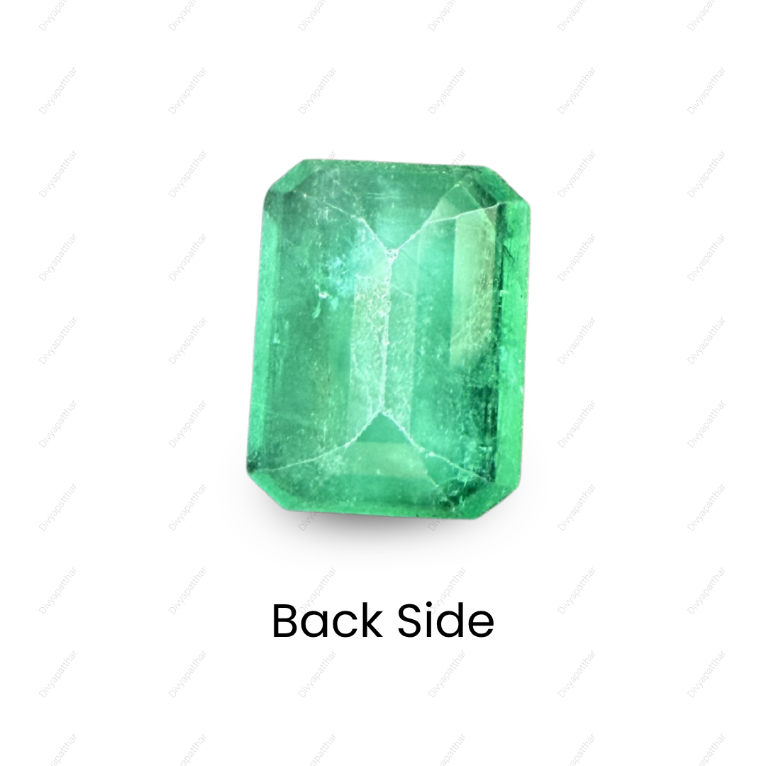 Natural Emerald (Panna) Gemstone – Square Shape (8.05 Carat | 8.77 Ratti | 14.1 × 11.0 × 6.6 mm)