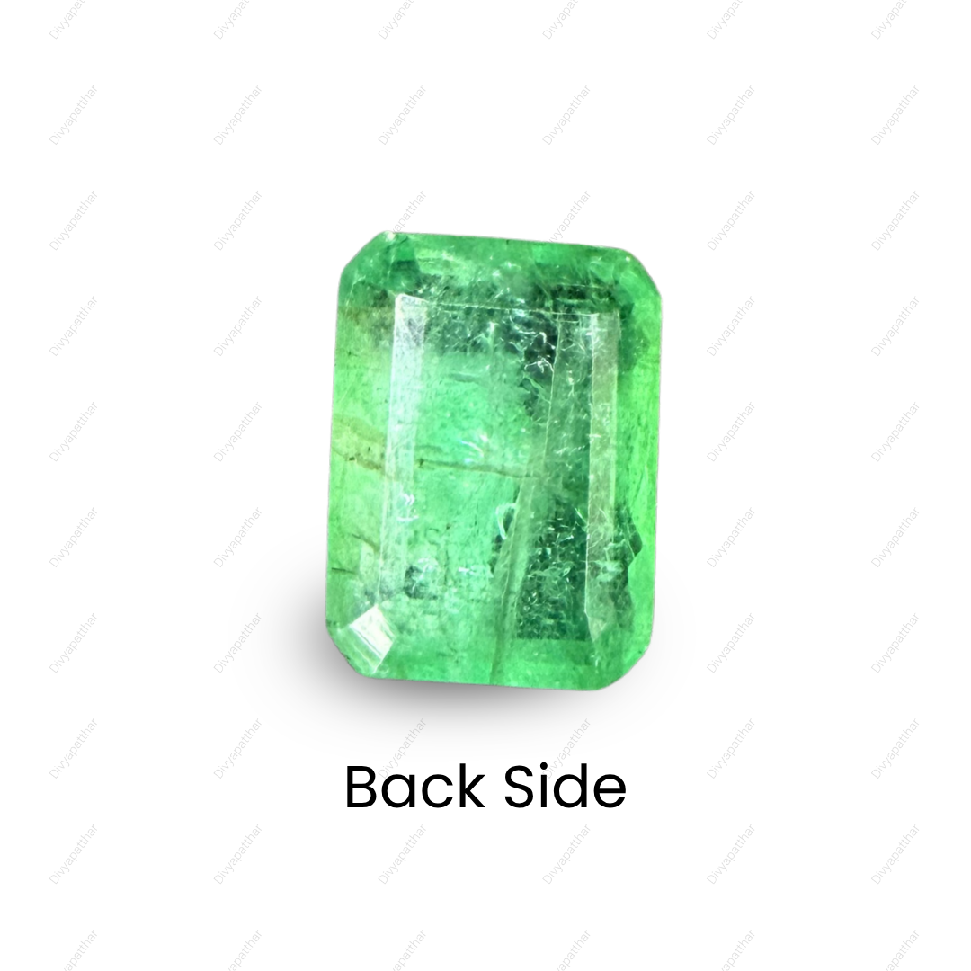 Natural Emerald (Panna) Gemstone – Square Shape (6.35 Carat | 6.92 Ratti | 12.4 × 9.2 × 9.2 mm)